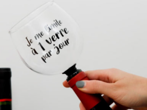 VERRE EMBOUT DE BOUTEILLE