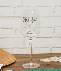 VERRE A VIN « PÈRE -FECT »
