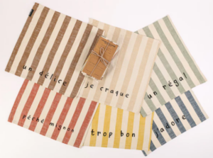 LOT DE 6 SERVIETTES DE TABLE UN RÉGAL